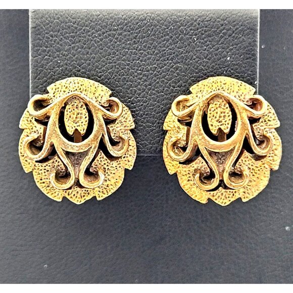 Vintage Gold-tone Clip-On Earrings Smooth & Textured Ornate Design 3/4" - Picture 1 of 5